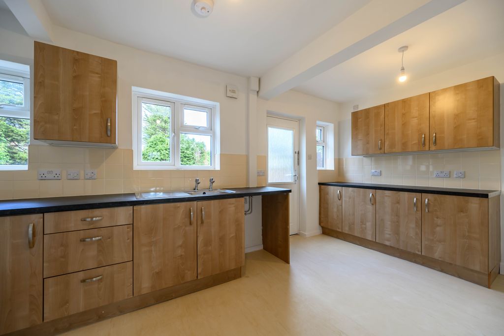 Property photo 2 of 19 Dsc_0440-Hdr