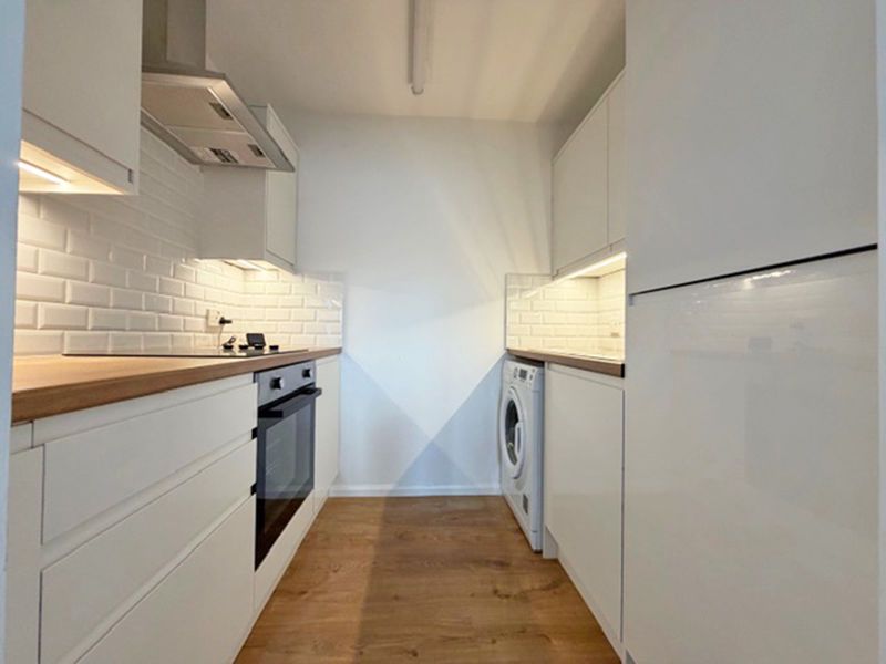 Property photo 2 of 10 Kitchen