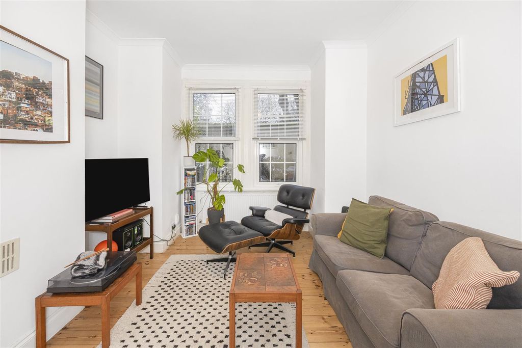 Property photo 3 of 16 3