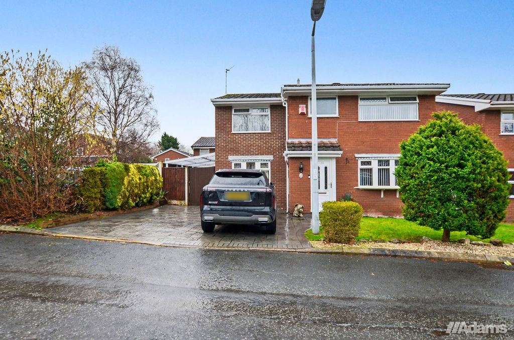 Property photo 1 of 32