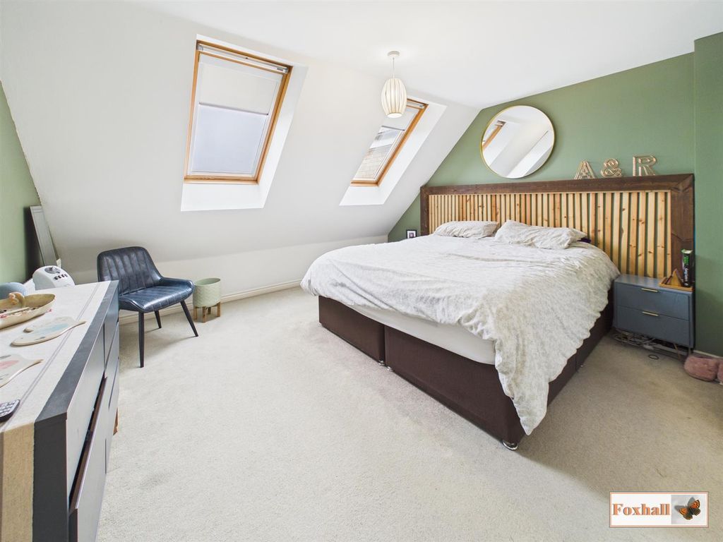 Property photo 2 of 16 Bedroom One