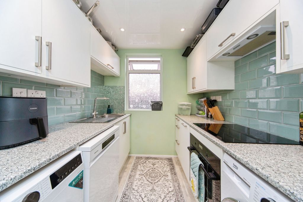 Property photo 2 of 12 Pbox-Img.Jpg