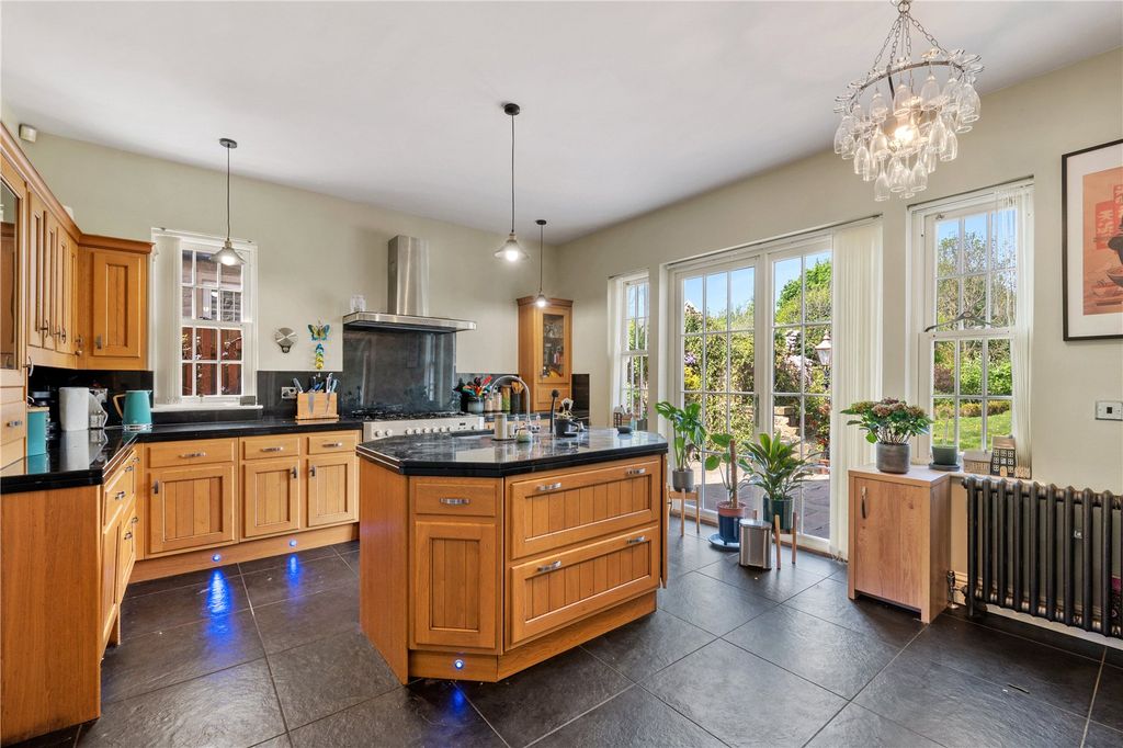 Property photo 2 of 17 Kitchen