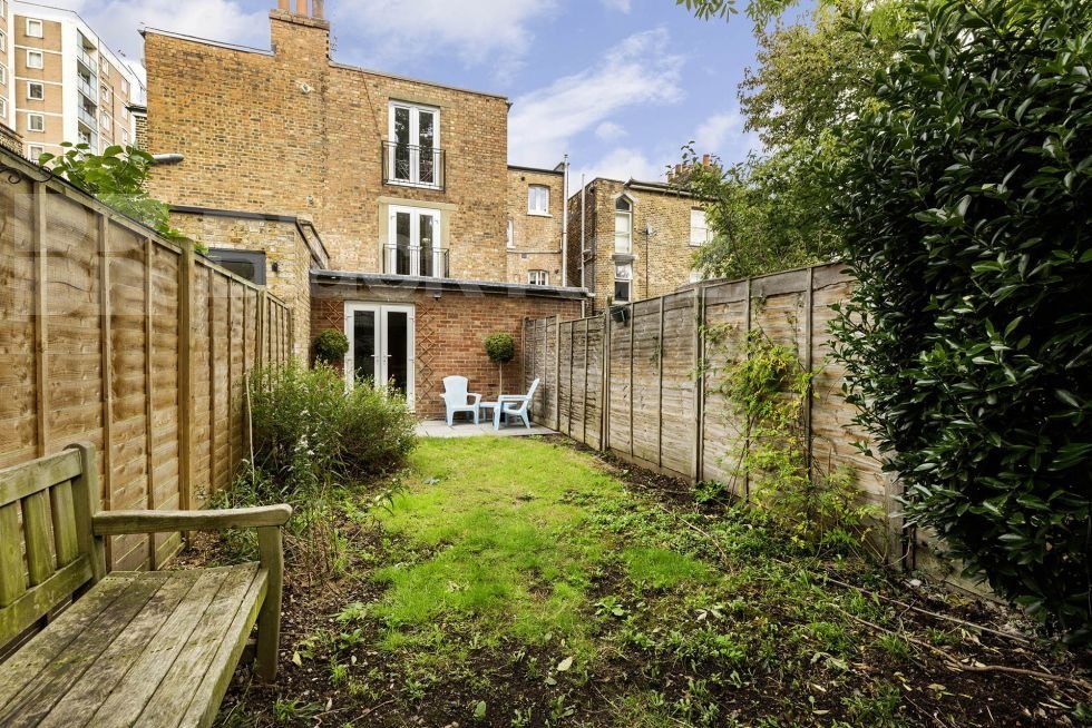 Property photo 1 of 9