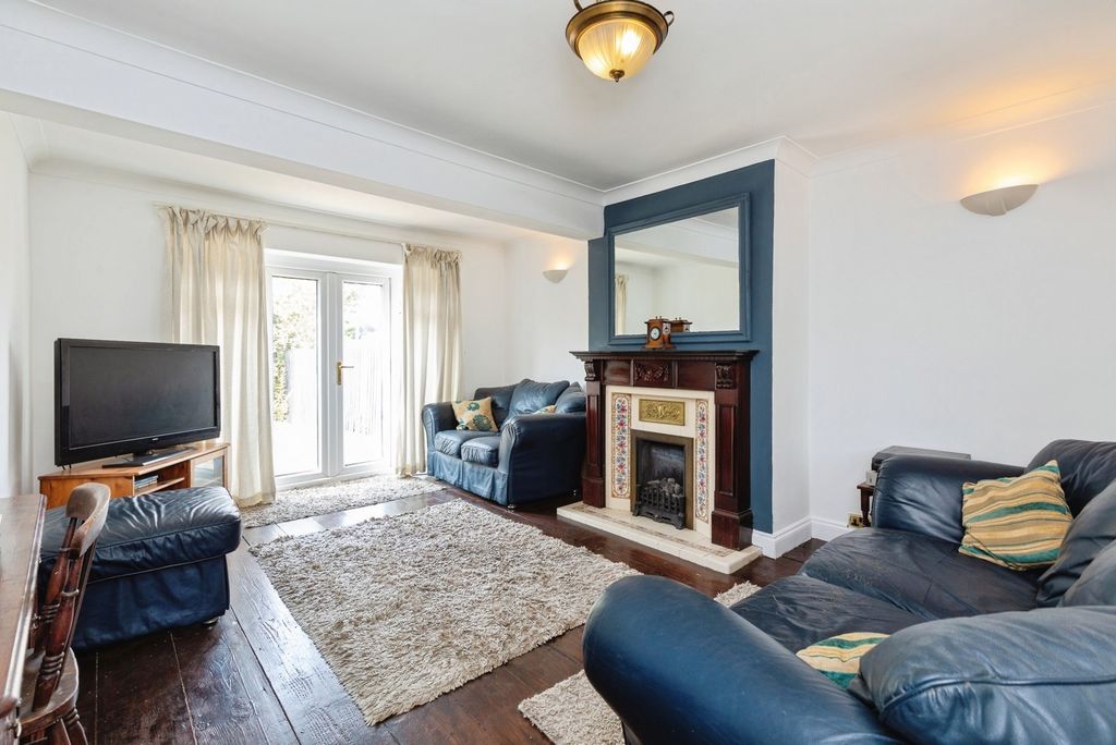 Property photo 3 of 16 Pbox-Img.Jpg