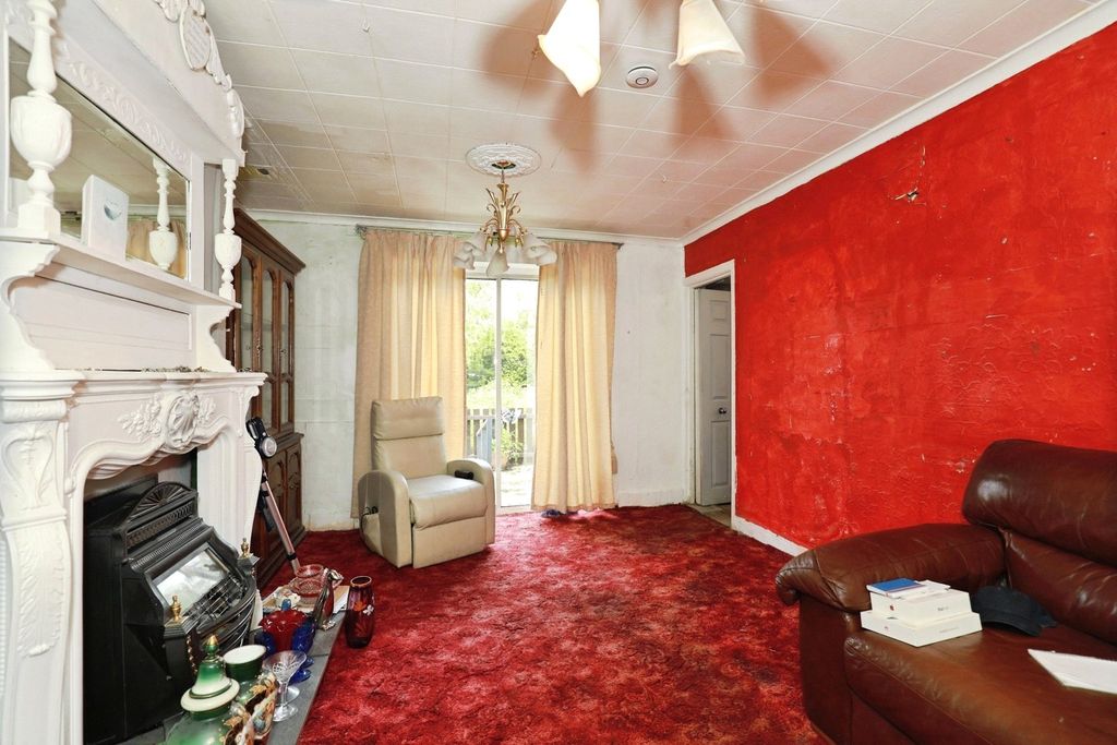 Property photo 3 of 17 Pbox-Img.Jpg