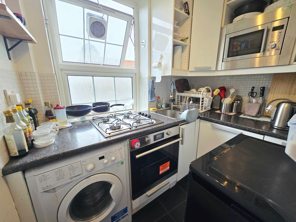 Property photo 3 of 5