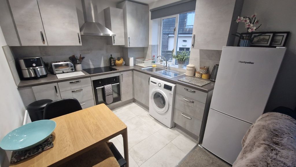 Property photo 3 of 6 Picture No. 14