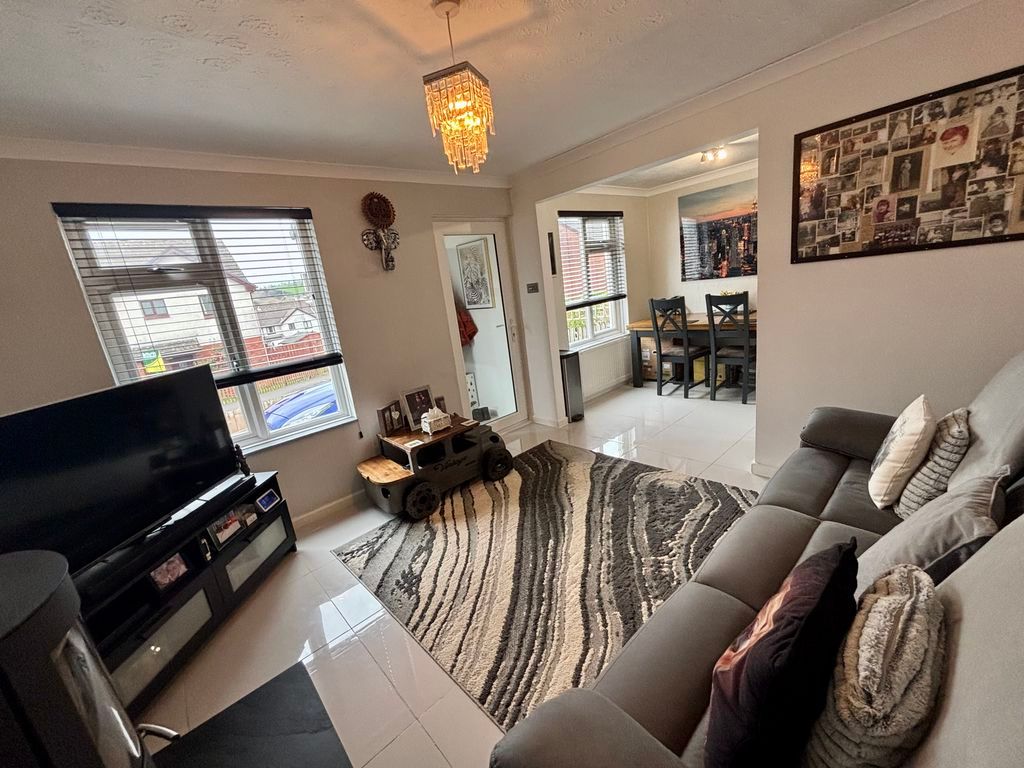 Property photo 3 of 19 Photo 13