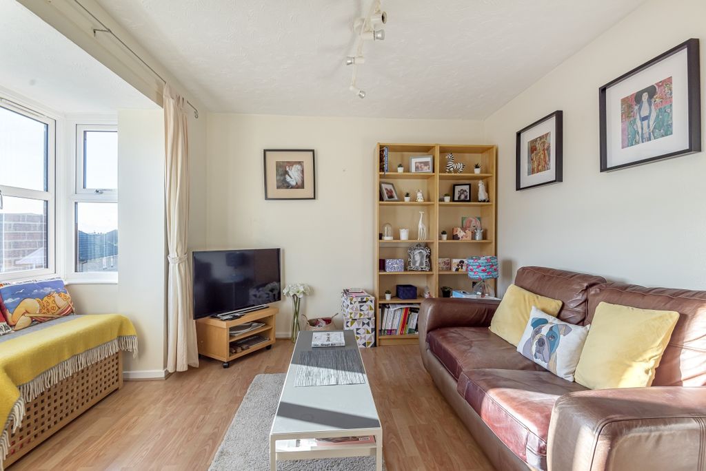 Property photo 3 of 7 685415 (2)
