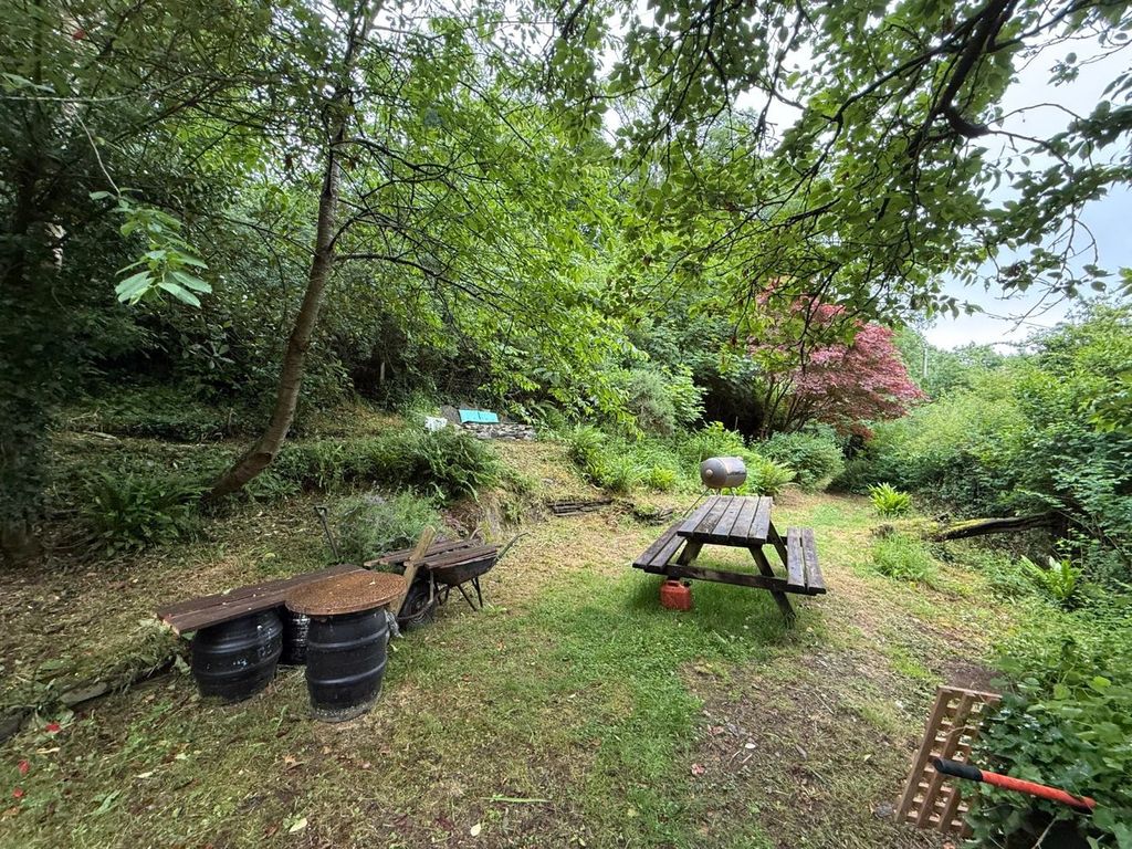Property photo 3 of 37