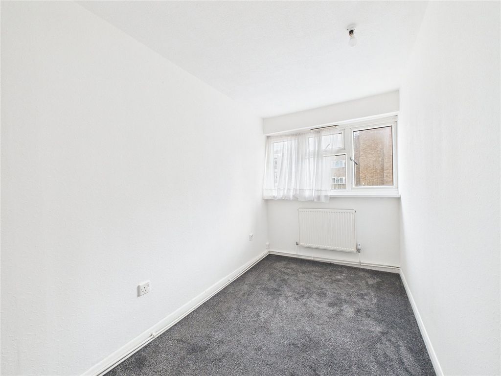 Property photo 3 of 8 Picture No. 04