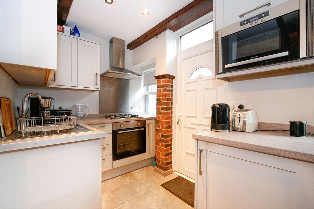 Property photo 3 of 8 Picture No. 05