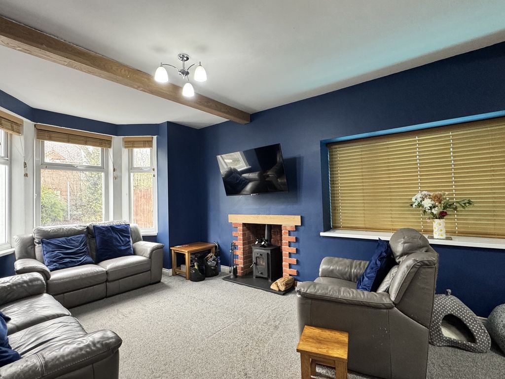 Property photo 2 of 21 Lounge Area