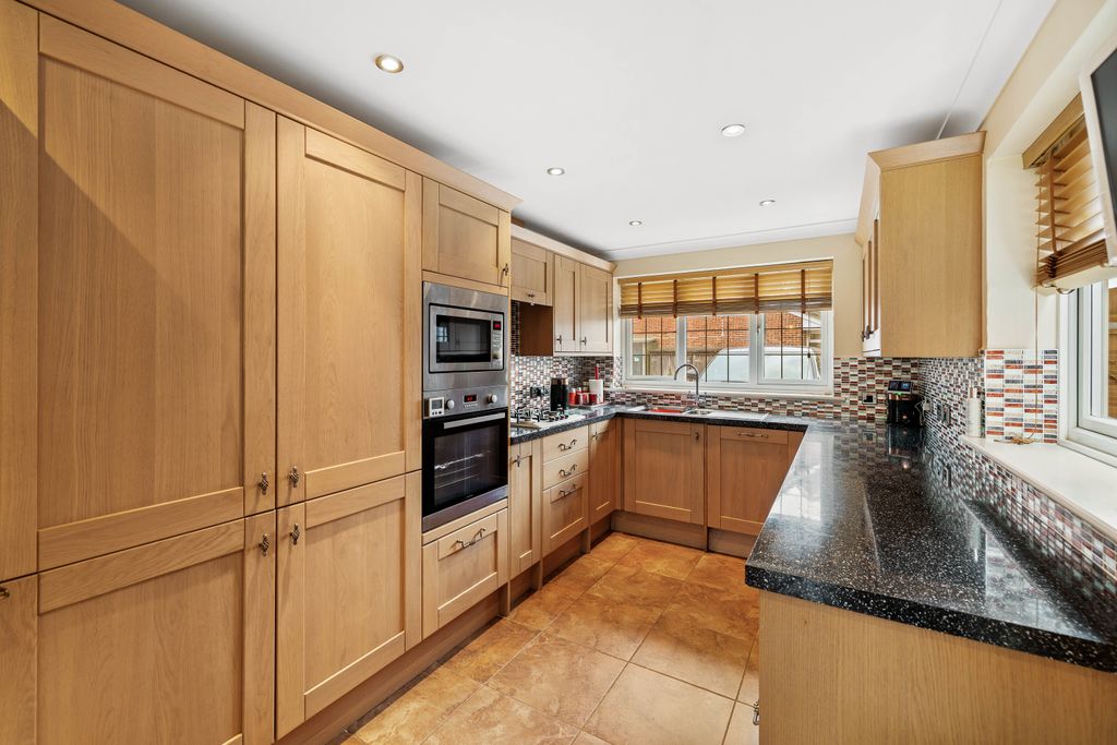 Property photo 3 of 20 Image29.Jpg