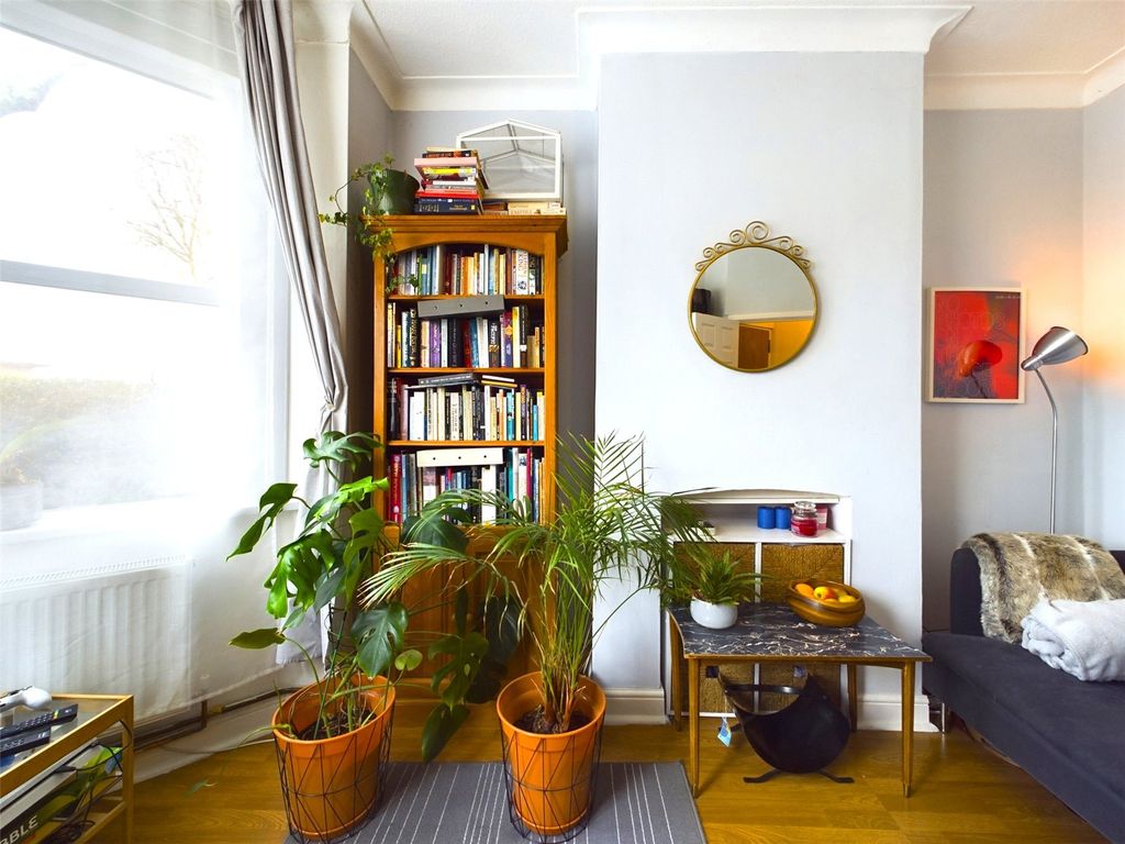 Property photo 3 of 17 Picture No. 05