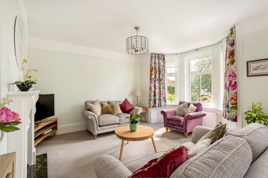 Property photo 2 of 21 Image