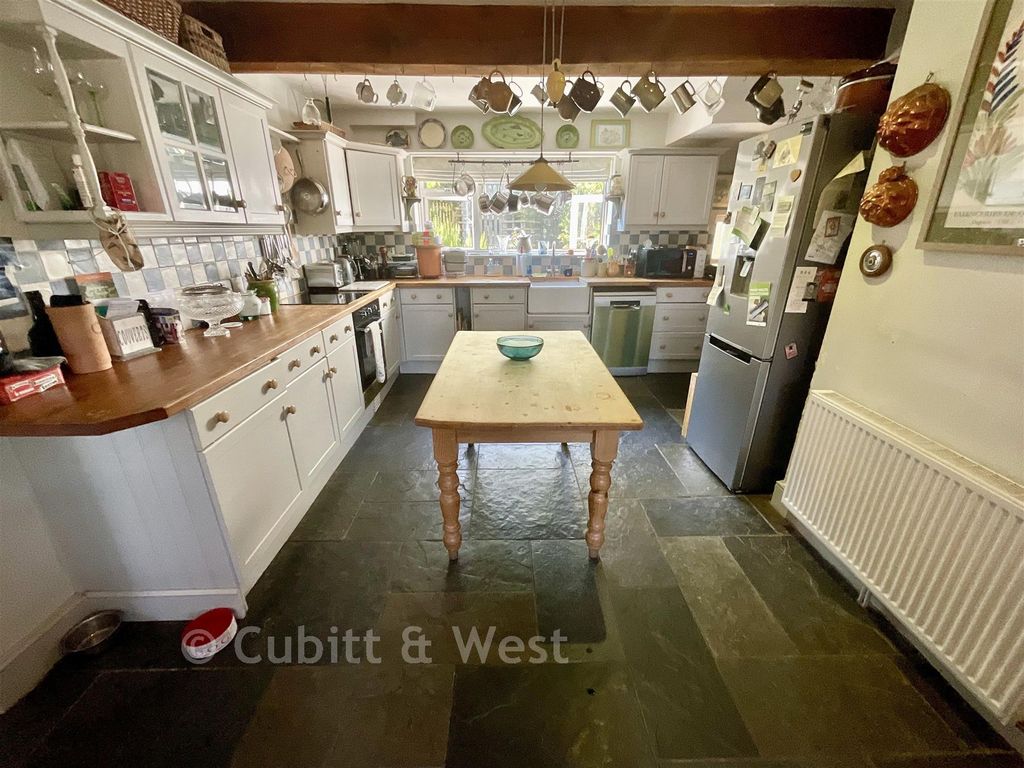 Property photo 3 of 16 Kitchen