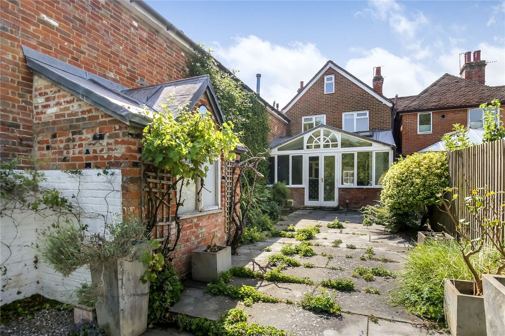 Property photo 2 of 15 Picture No. 01