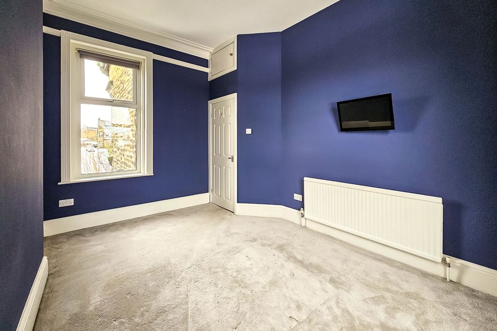 Additional image 14 of 2 bed flat for sale4 West Cliffe Grove, Harrogate HG2