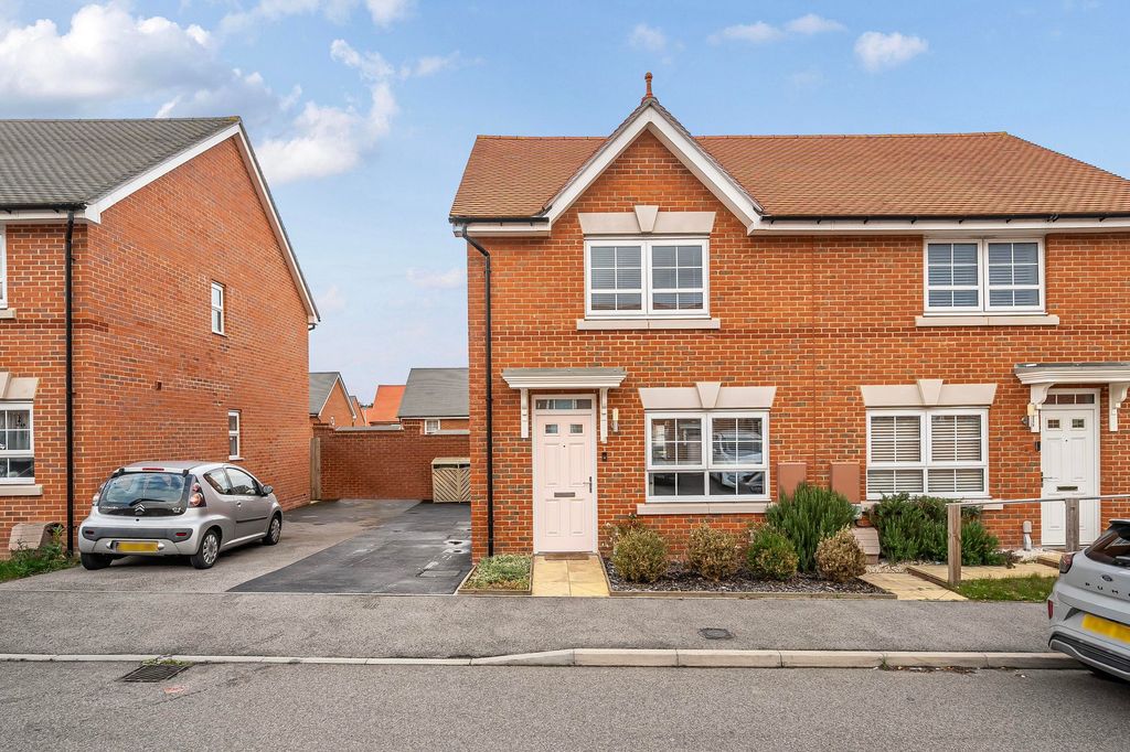 Property photo 1 of 20 Front (1)