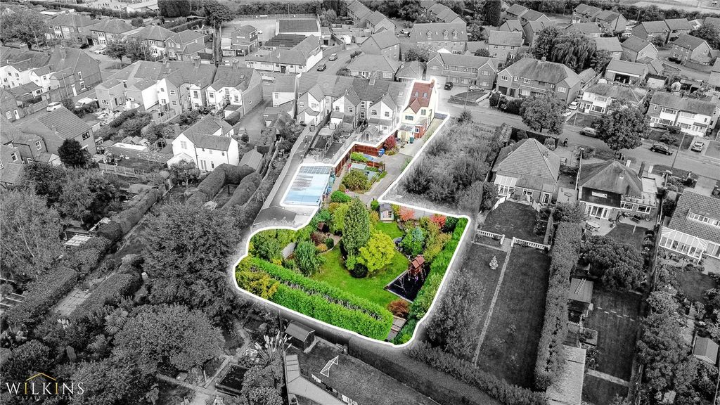 Property photo 2 of 32 Picture No. 09