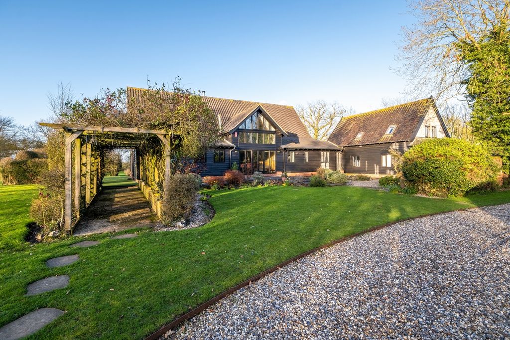 Property photo 1 of 37