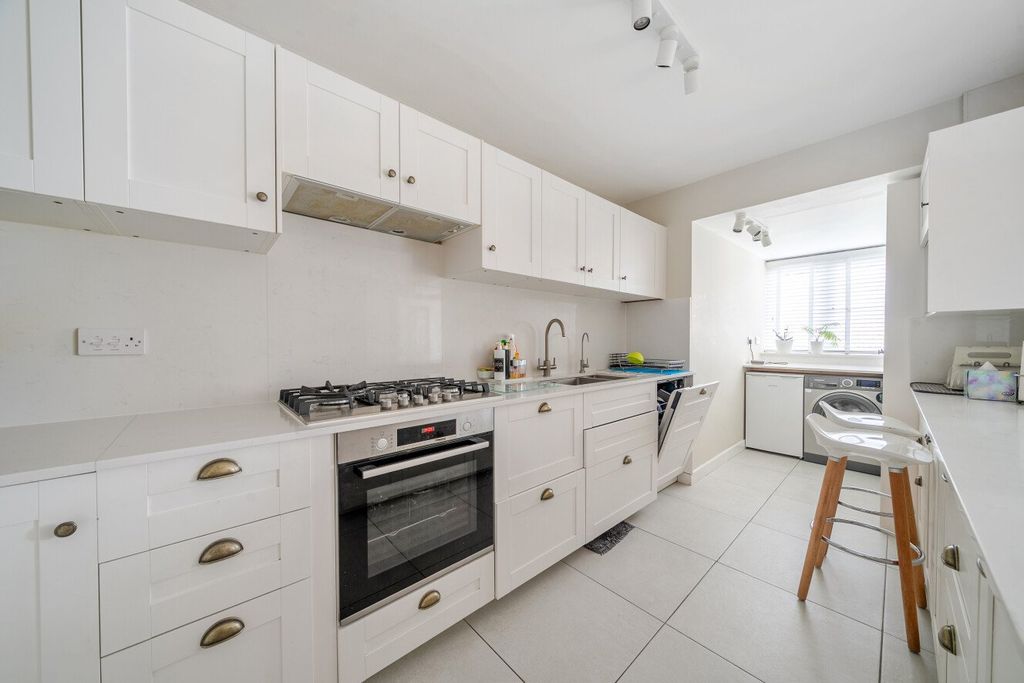 Property photo 2 of 19 Picture No. 04