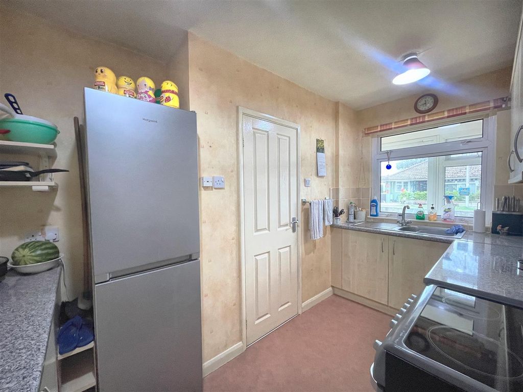 Property photo 3 of 13 Kitchen.Jpg