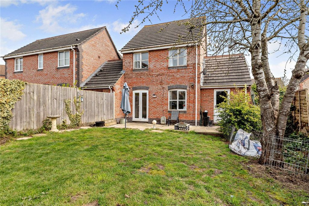 Property photo 2 of 17 Picture No. 02