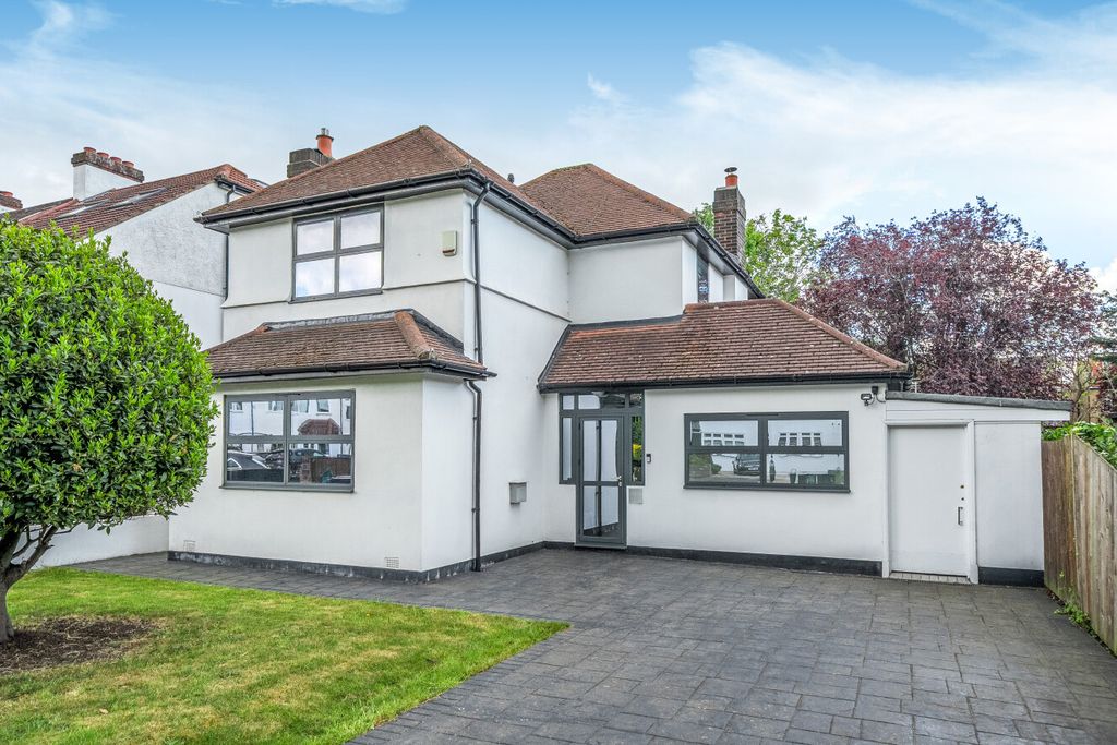 Property photo 1 of 17 1463632-22-6A0747...
