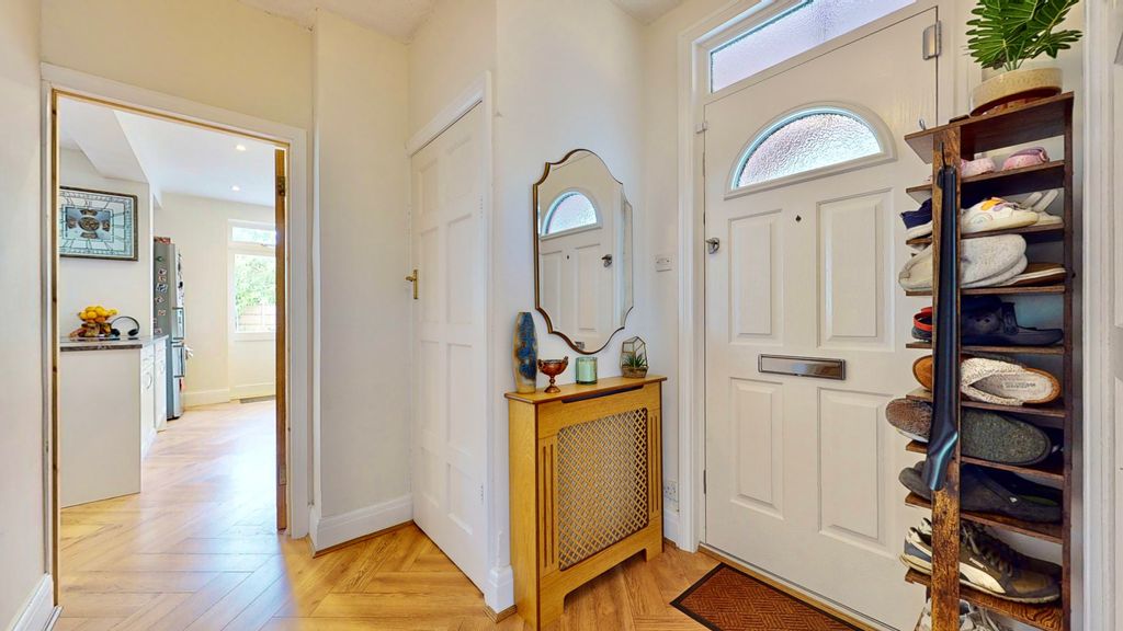 Property photo 2 of 29