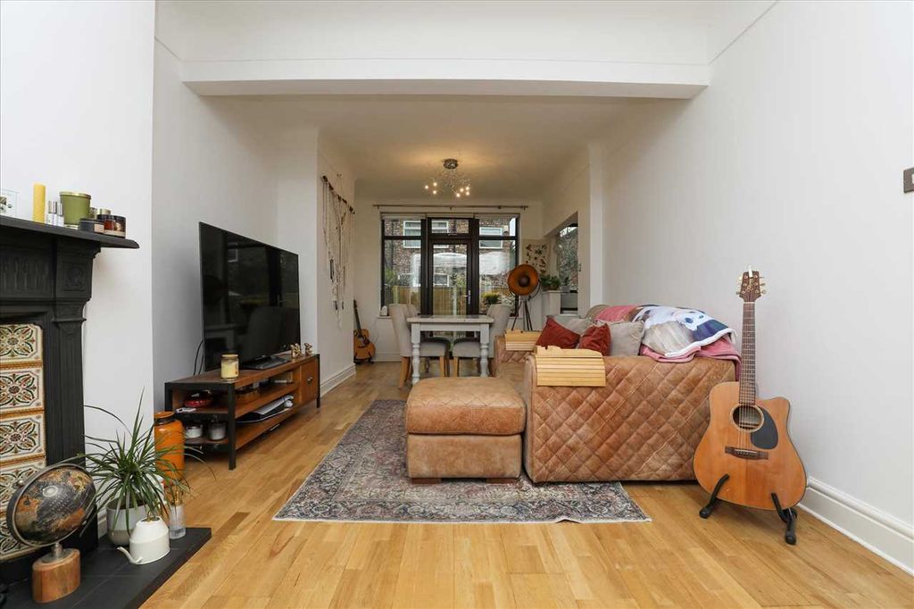 Property photo 3 of 16