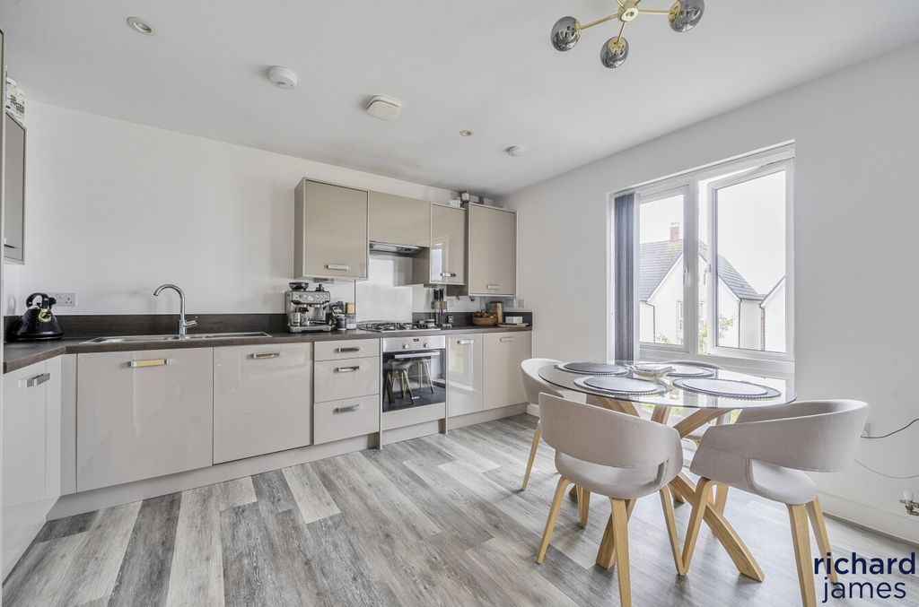 Property photo 2 of 15 F51Bdef105E6470Ea8945A0Cda43Bb6E