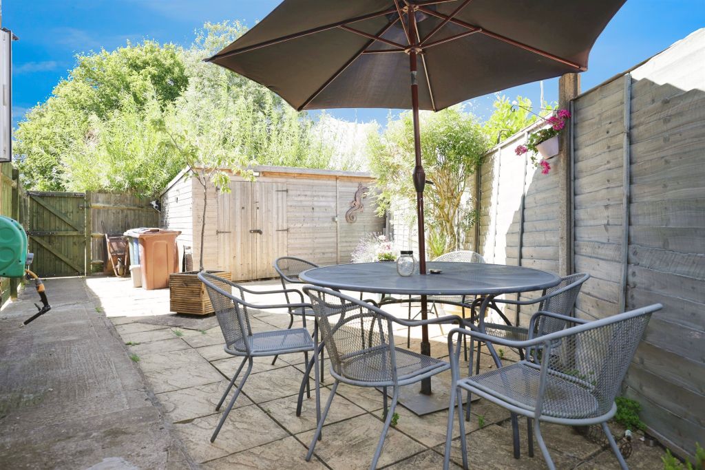 Property photo 2 of 17