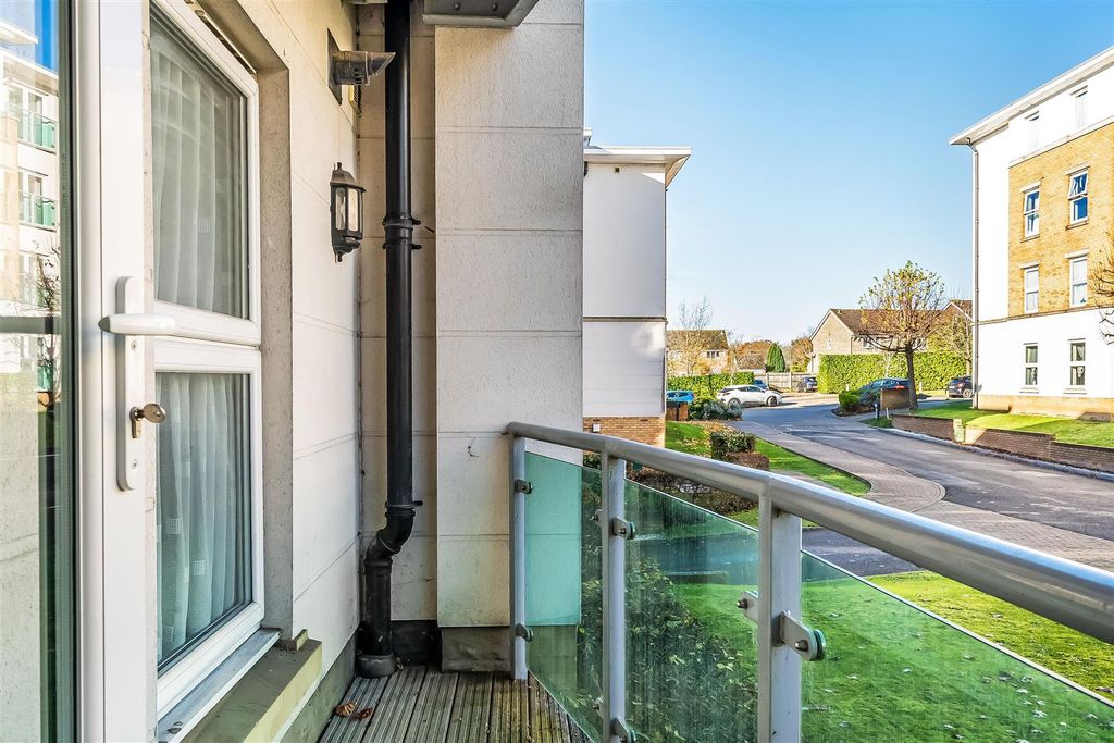 Property photo 3 of 11 7-Turner-Court-17.Jpg
