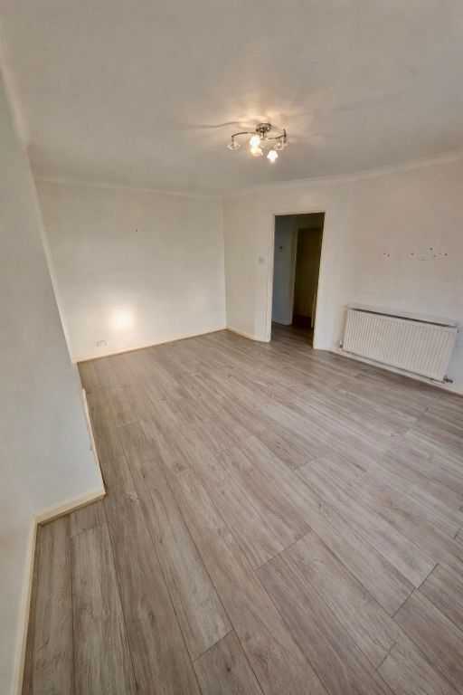 Property photo 3 of 12 Gallery