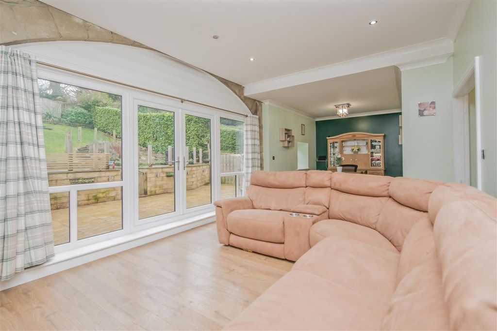 Property photo 2 of 29 Living Room / Dining Room: