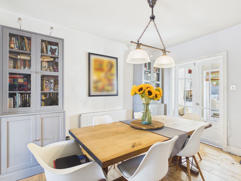 Property photo 2 of 10 Dining Room