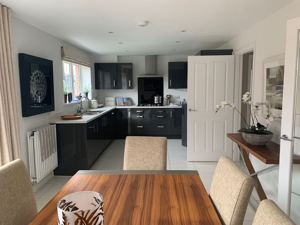 Property photo 3 of 14 Dining And Kitchen