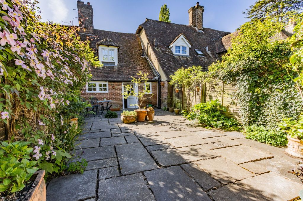 Property photo 2 of 13