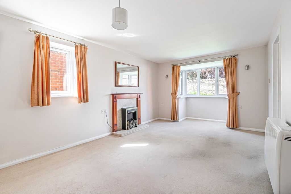 Property photo 2 of 7
