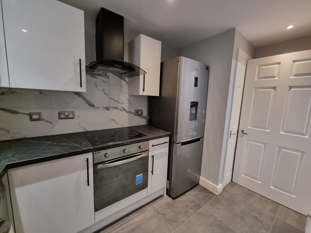 Property photo 2 of 13 Photo 1