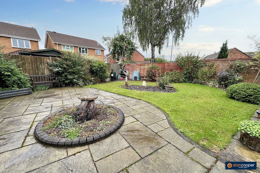 Property photo 2 of 23 4536854