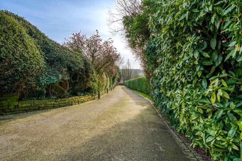 Property photo 3 of 53 Photo 47