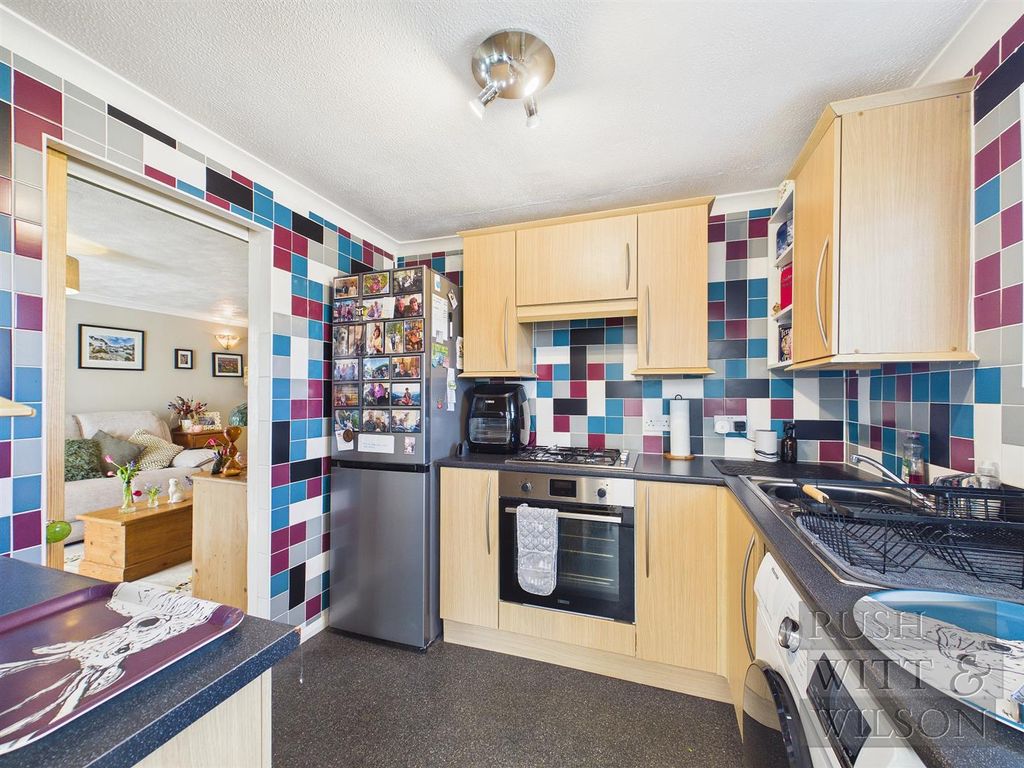 Property photo 3 of 21