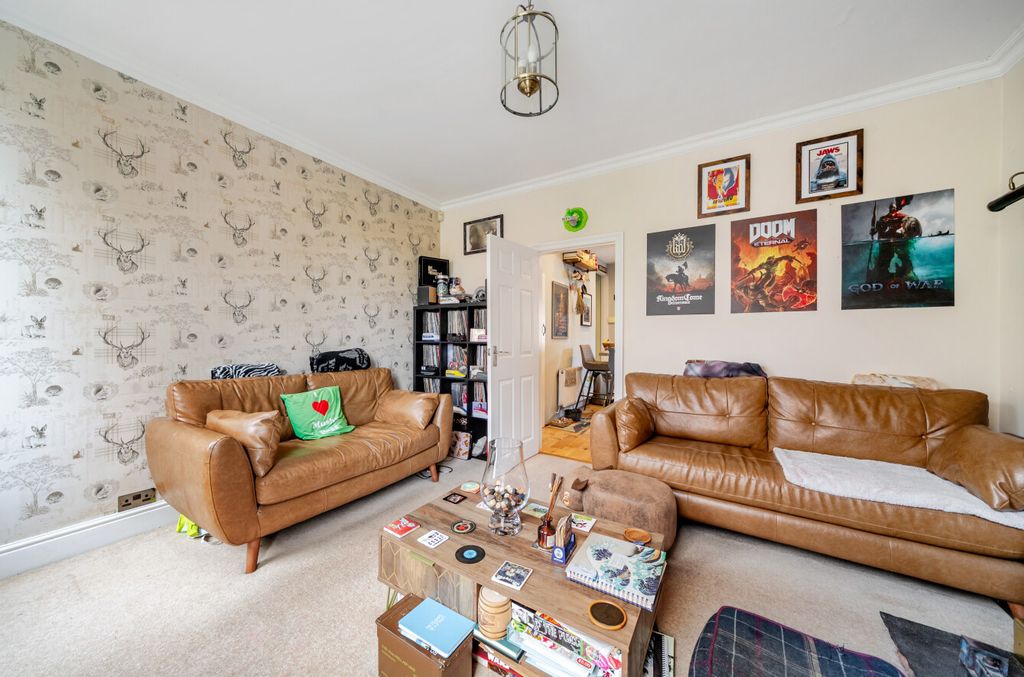 Property photo 2 of 10 1512062-8-1A03899...