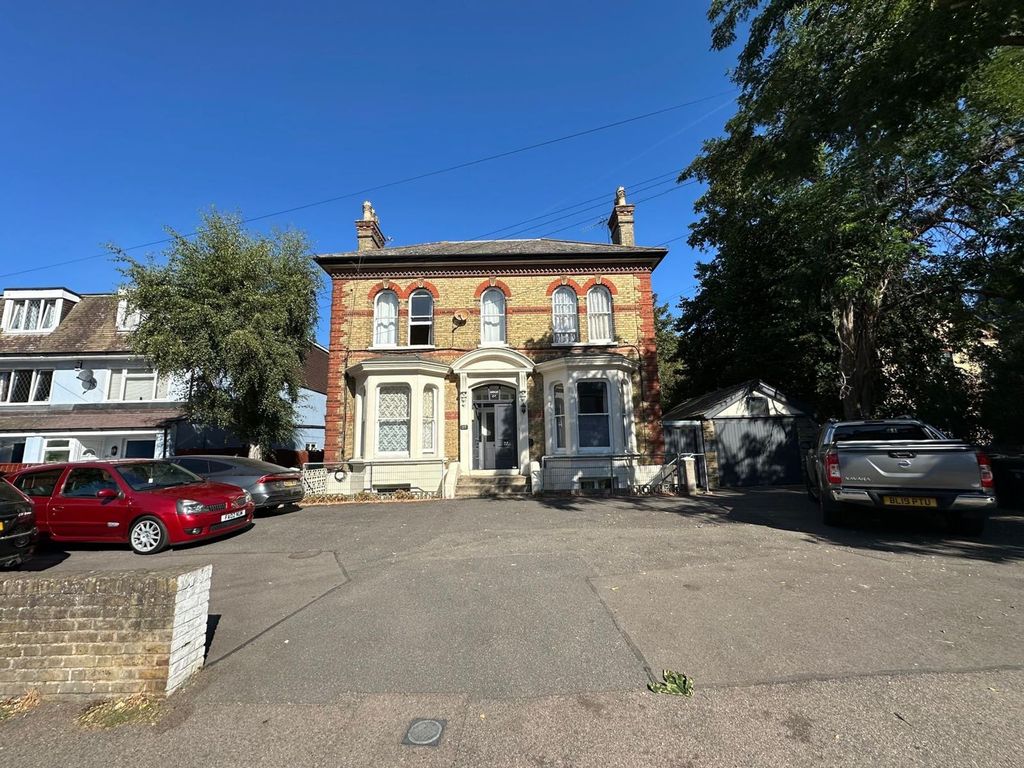Property photo 1 of 5