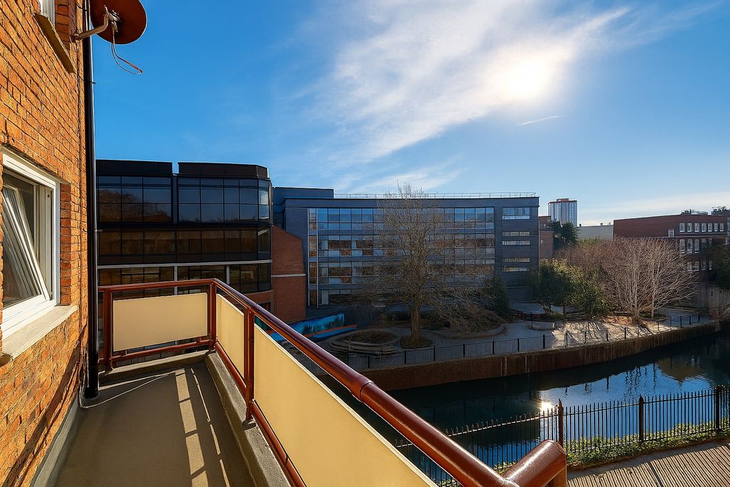 Property photo 2 of 17 Picture No. 21