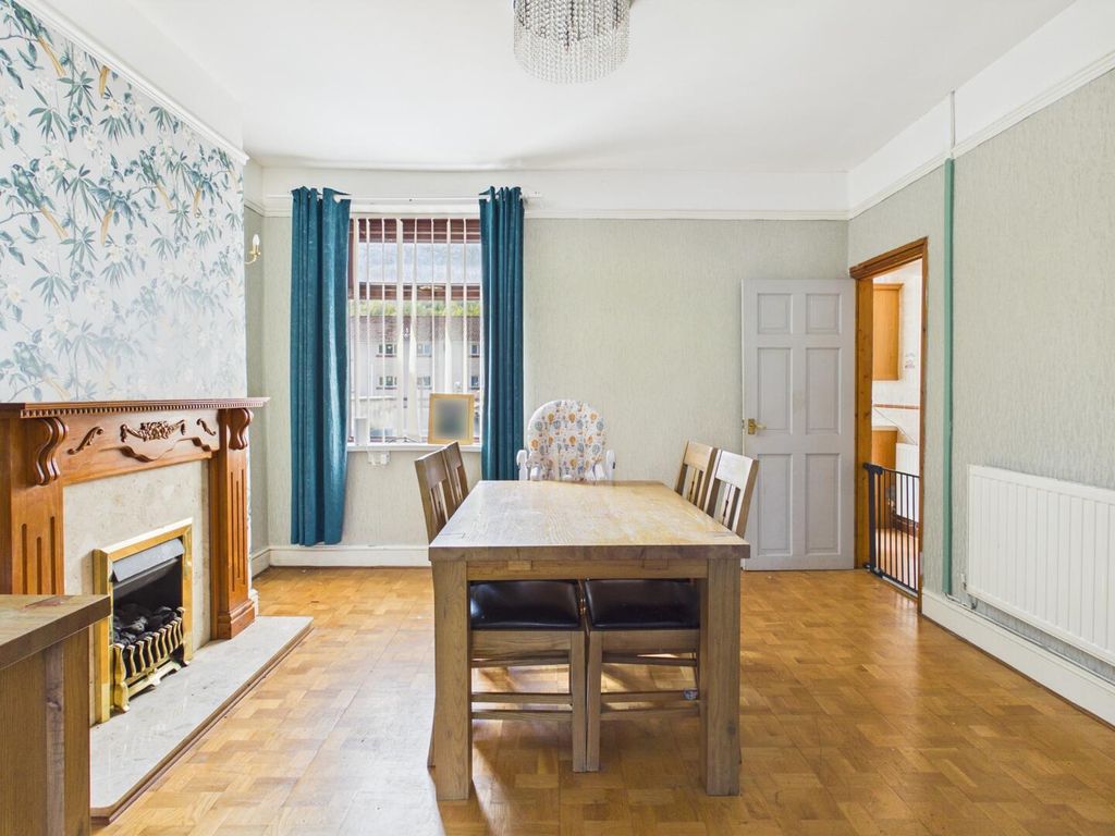 Property photo 3 of 13 Dining Room